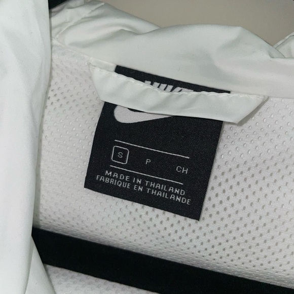 White Nike windbreaker, size S - Picture 3 of 3